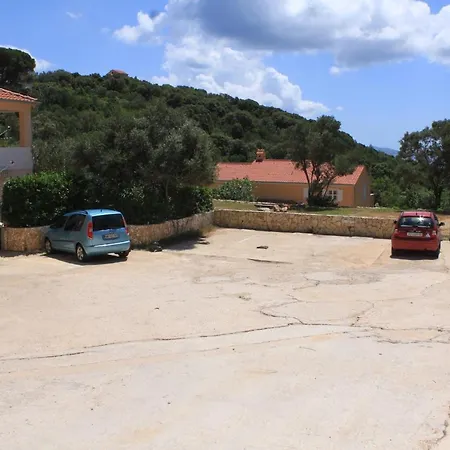 With Parking Space Sveti Jakov - Losinj - 8011 Apartament Nerezine