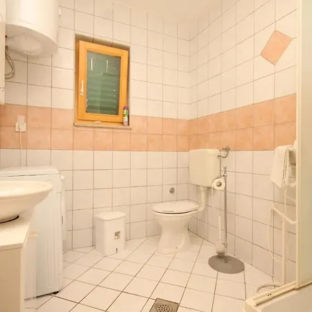 Apartament With Parking Space Sveti Jakov - Losinj - 8011 *