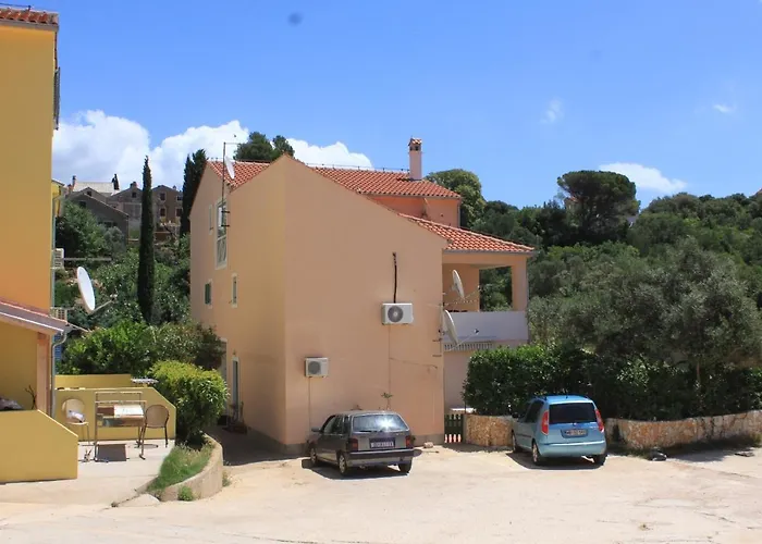 アパート With Parking Space Sveti Jakov - Losinj - 8011 *