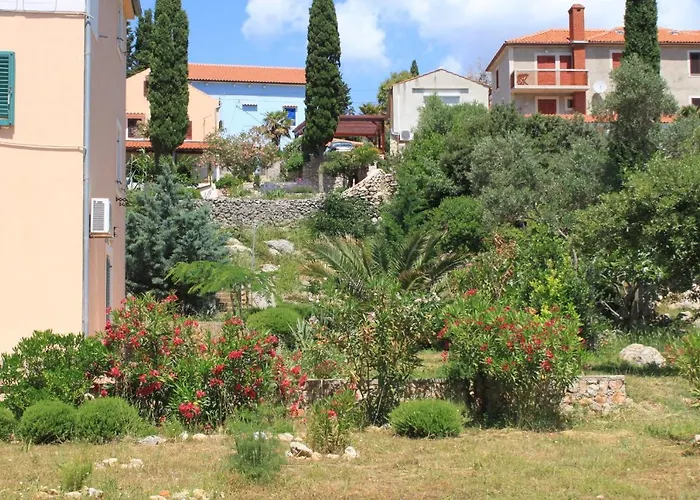 Apartment With Parking Space Sveti Jakov - Losinj - 8011